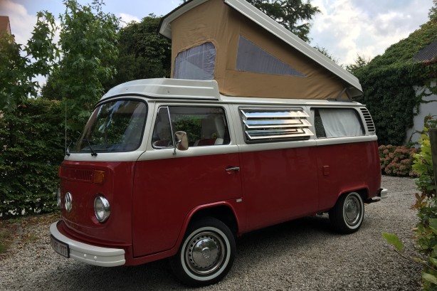 Volkswagen campers T2B Westfalia uit 1975