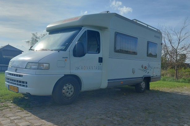 Dethleffs campers T 5841 uit 2002