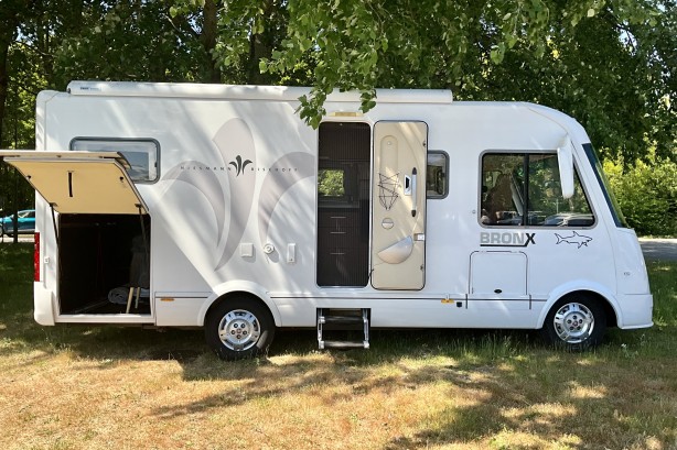 Niesmann+Bischoff campers ARTO 64GL uit 2011