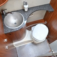 Hymer B 694 SL Schotel Zonnepaneel Dwarsbed Hefbed Foto #23