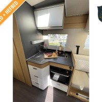Adria Matrix Plus 670 DC uit 2021 Foto #7