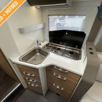 Adria Matrix Plus 670 DC uit 2020 Foto #7