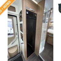 Adria Matrix Plus 670 DC uit 2020 Foto #8