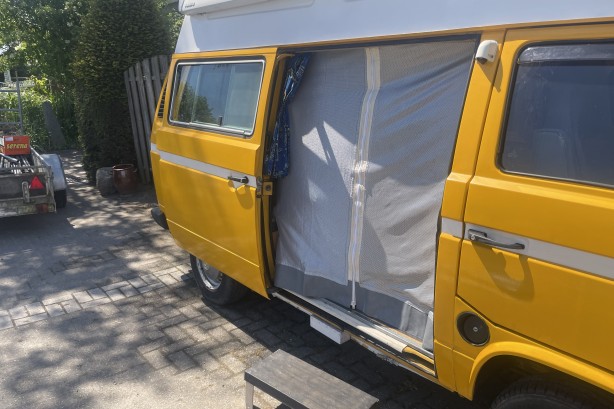Westfalia campers M.R. 44 KW KAMPEERAUTO uit 1985