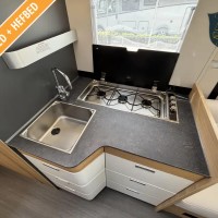 Adria Matrix Plus 670 DC uit 2022 Foto #7
