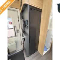 Adria Matrix Plus 670 DC uit 2022 Foto #8