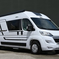Adria Twin Plus Family 600 SP Luifel Zonnepaneel Dubbel bed Foto #6