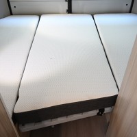 Adria Twin Plus Family 600 SP Luifel Zonnepaneel Dubbel bed Foto #12