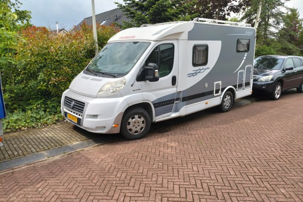Dethleffs campers GLOBEBUS T001 uit 2007