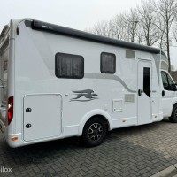 Laika Kosmo 212 140PK Euro6 Queensbed Luifel Bearlock Nieuwstaat Foto #10
