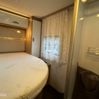 Laika Kosmo 212 140PK Euro6 Queensbed Luifel Bearlock Nieuwstaat Foto #18