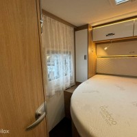 Laika Kosmo 212 140PK Euro6 Queensbed Luifel Bearlock Nieuwstaat Foto #19