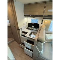 Rapido 855F Automaat Enkele Bedden Hefbed 2X Airco Zonnepaneel Foto #26
