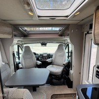 Hymer 580 Pure Exsis 9T-Automaat Enkele Bedden Zonnepaneel Omvormer Maxxfan Grote Garage Foto #9
