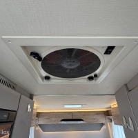 Hymer 580 Pure Exsis 9T-Automaat Enkele Bedden Zonnepaneel Omvormer Maxxfan Grote Garage Foto #15