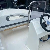 Searider 450 Splash consoleboot / 15 pk Yamaha / Nieuw / Direct leverbaar / Evt met trailer uit 2021 Foto #1