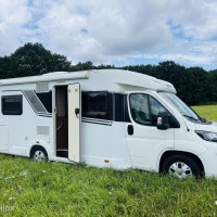Knaus MAIN CAMP T 700 0F Dak airco / Frans bed / Hefbed Foto #21