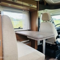 Knaus MAIN CAMP T 700 0F Dak airco / Frans bed / Hefbed Foto #33