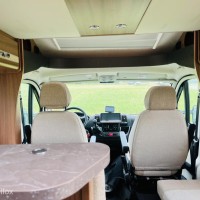Knaus MAIN CAMP T 700 0F Dak airco / Frans bed / Hefbed Foto #36