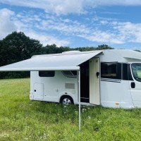 Knaus MAIN CAMP T 700 0F Dak airco / Frans bed / Hefbed Foto #19