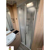 Bürstner Ixeo ti 680g  top indeling Automaat Foto #6