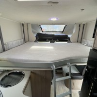 Chausson 718 XLB Limited 2 x airco Queens en Hefbed Foto #21