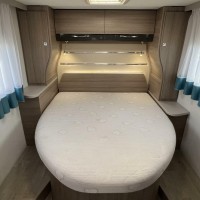 Chausson 718 XLB Limited 2 x airco Queens en Hefbed Foto #26