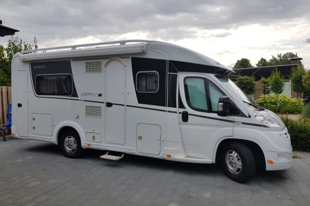 Dethleffs campers T 7090-2 uit 2014