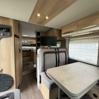 Knaus 700MEG Sky Wave Enkele Bedden Hefbed Levelsysteem Luifel fietsenrek Foto #39