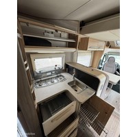 Knaus 700MEG Sky Wave Enkele Bedden Hefbed Levelsysteem Luifel fietsenrek Foto #43