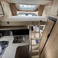 Knaus 700MEG Sky Wave Enkele Bedden Hefbed Levelsysteem Luifel fietsenrek Foto #5