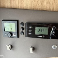Knaus 700MEG Sky Wave Enkele Bedden Hefbed Levelsysteem Luifel fietsenrek Foto #19