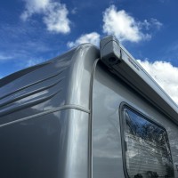 Hymer B 674 SL uit 2007 met EP levelsysteem 2x airco-cruisecontrol- xxl garage Foto #3