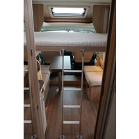 Bürstner Lyseo Time BT7363 2.3 Multijet 140pk | Queensbed | Hefbed | Gescheiden Douche | LPG Installatie | Zonnepaneel | Fietsendrager | Foto #42