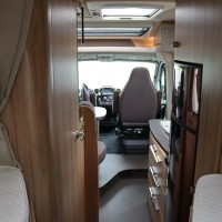 Hymer Exsis T588 150pk Automaat | Lengtebedden | Zonnepanelen | Dakairco | Trekhaak | 2e Huishoudaccu | Foto #37