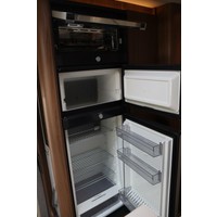 Hymer BML-T 780 Masterline 177pk Automaat | 7.89m | SLC AL-KO Chassis | Lengtebedden | Gasoven | Leder | Gescheiden douche | Adaptive Cruise | Foto #38