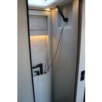 Niesmann+bischoff iSmove 6.9E Clou Line 160pk Automaat | 7 meter | Unieke kleurstelling | Sonos | Zonnepanelen | Omvormer | Hefbed | Foto #39
