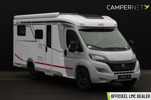 Lmc Cruiser V646 140pk JTD | Smal model | 6.77m | Achteruitrijcamera | Luifel | Panoramadak |