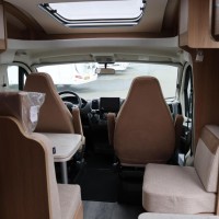 Lmc Cruiser V646 140pk JTD | Smal model | 6.77m | Achteruitrijcamera | Luifel | Panoramadak | Foto #9