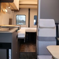 LMC innovan 592 130pk | Lengtebedden | 5.98m | Luifel | Verwarmde Vuilwatertank | Cruise Control | Foto #3