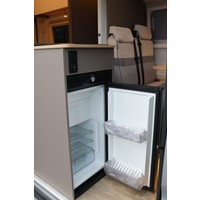LMC innovan 592 130pk | Lengtebedden | 5.98m | Luifel | Verwarmde Vuilwatertank | Cruise Control | Foto #9
