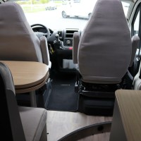 Lmc Innovan 600 140pk | 5.99m | Hefdak | Luifel | Dwarsbed | Inlegramen | Cruise Control | Foto #20