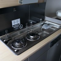 Lmc Innovan 600 140pk | 5.99m | Hefdak | Luifel | Dwarsbed | Inlegramen | Cruise Control | Foto #25
