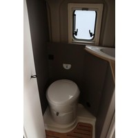 Lmc Innovan 600 140pk | 5.99m | Hefdak | Luifel | Dwarsbed | Inlegramen | Cruise Control | Foto #26