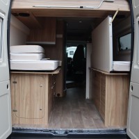 Hymer Yellowstone 2.3 JTD 140pk | XXL Bed | Hefdak | Lengtebedden | Achteruitrijcamera | Foto #2