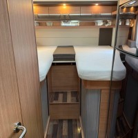 Knaus Sky Wave 700 MEG lengtebed en hefbed Foto #7