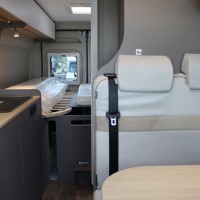 LMC Innovan 640 140pk Automaat | Lengtebedden | Luifel | Panoramadak | Inlegramen | Cruise Control | Nieuw uit voorraad leverbaar | Foto #15