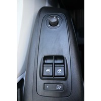 LMC Innovan 640 140pk Automaat | Lengtebedden | Luifel | Panoramadak | Inlegramen | Cruise Control | Nieuw uit voorraad leverbaar | Foto #26