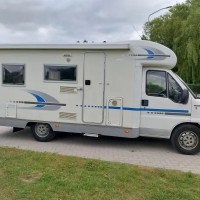 Adria 640  Leuke starters camper! Foto #9