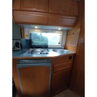 Adria 640  Leuke starters camper! Foto #10